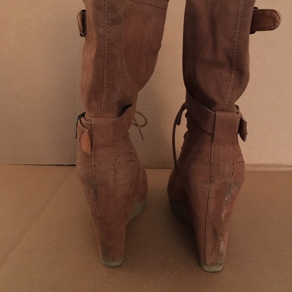 Ankle Boot 👢 👢 - Picture 4 of 4